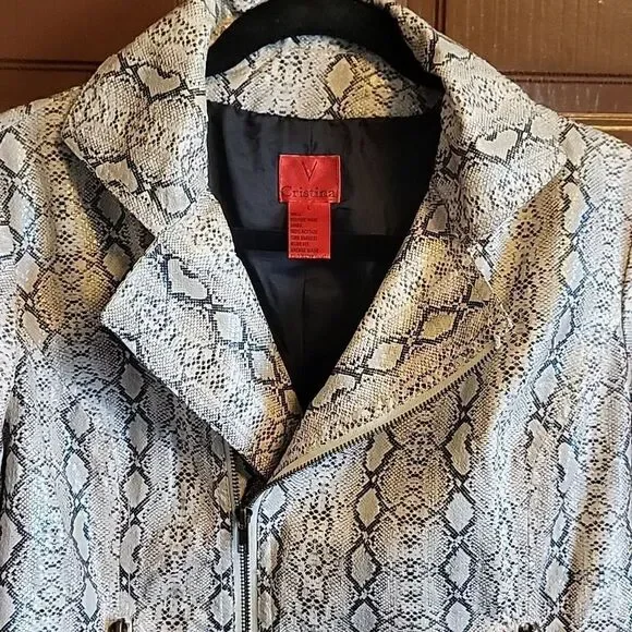 V Cristina- Faux Snake skin blk/ iv short jkt. size L. - Picture 4 of 6